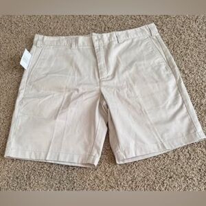 Jos A Bank Light Tan Flat Front Shorts chino khaki traveler